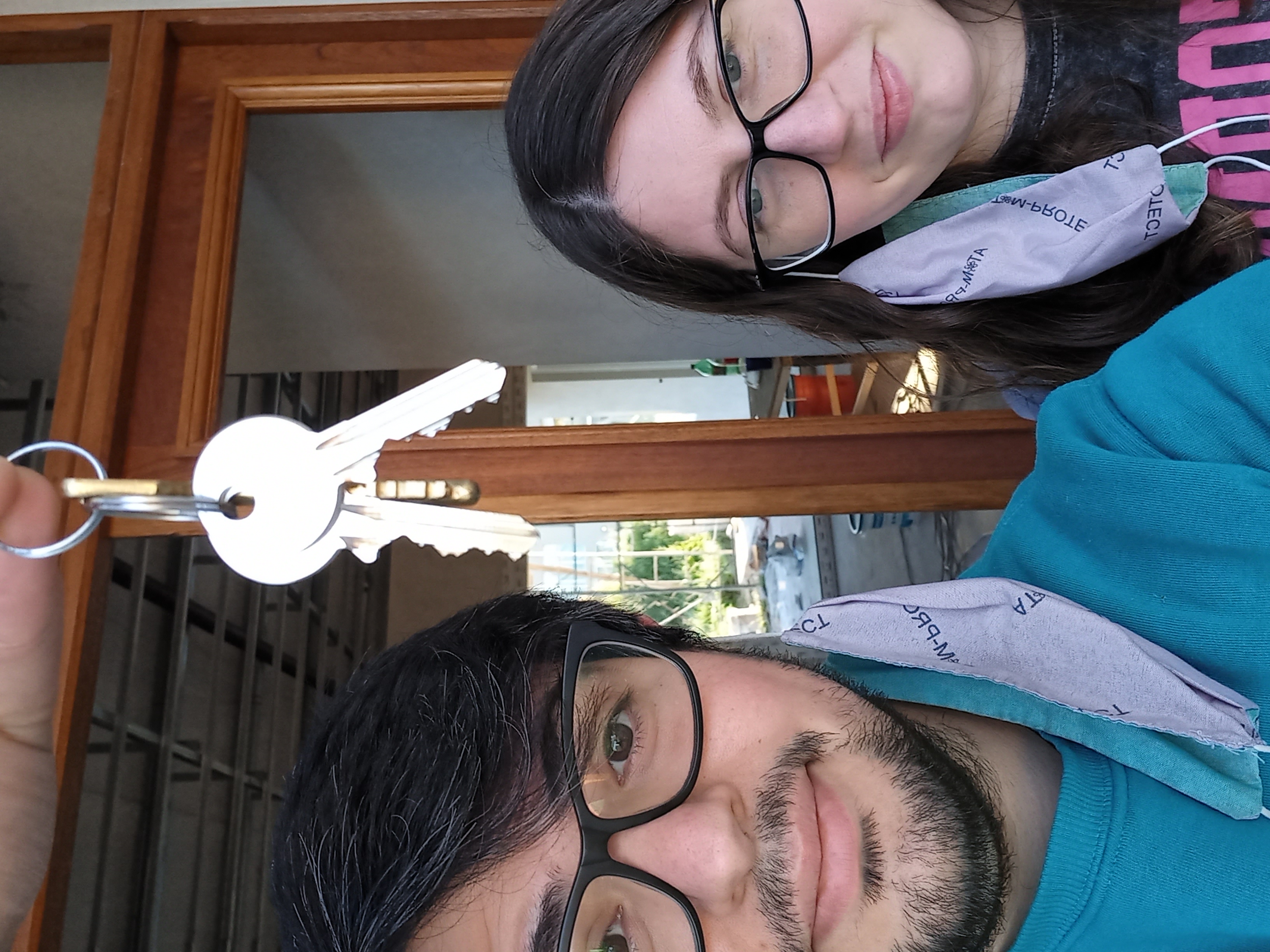 #3 - La primera foto con las llaves de nuestra casa.